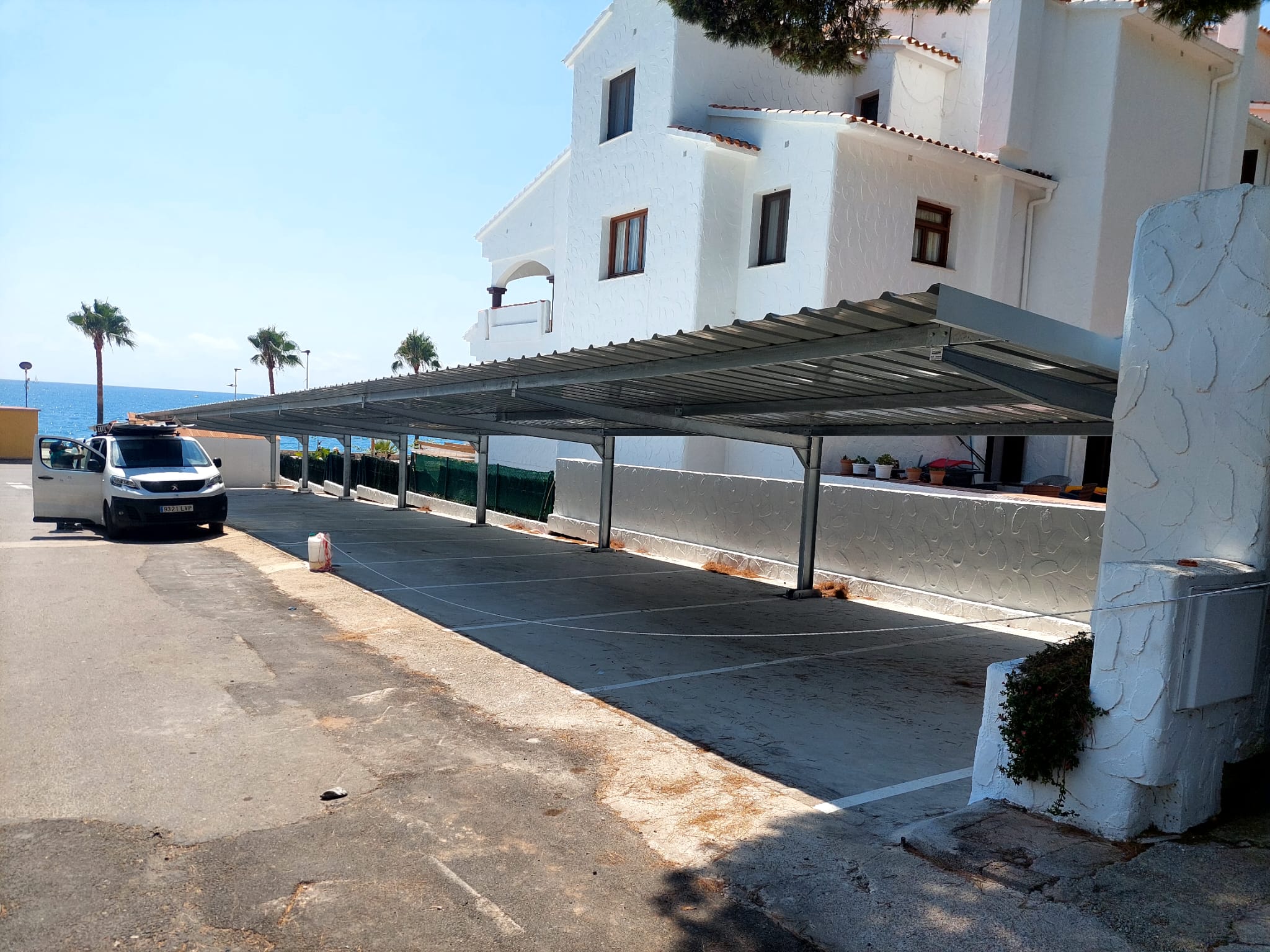 Cubierta metalica complejo mallorca playa de alcossebre despues 1