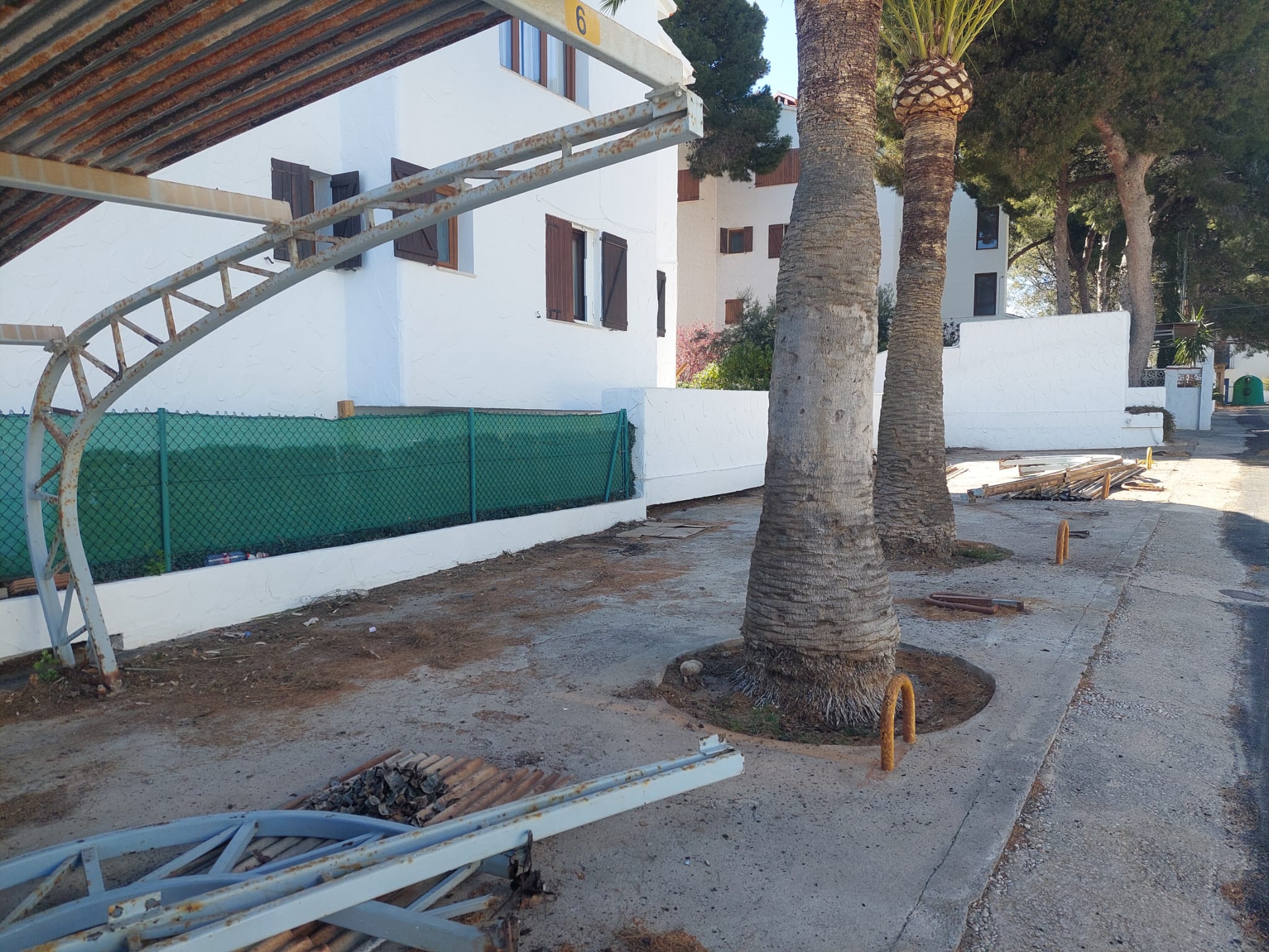 Cubierta metalica complejo mallorca playa de alcossebre despues 3