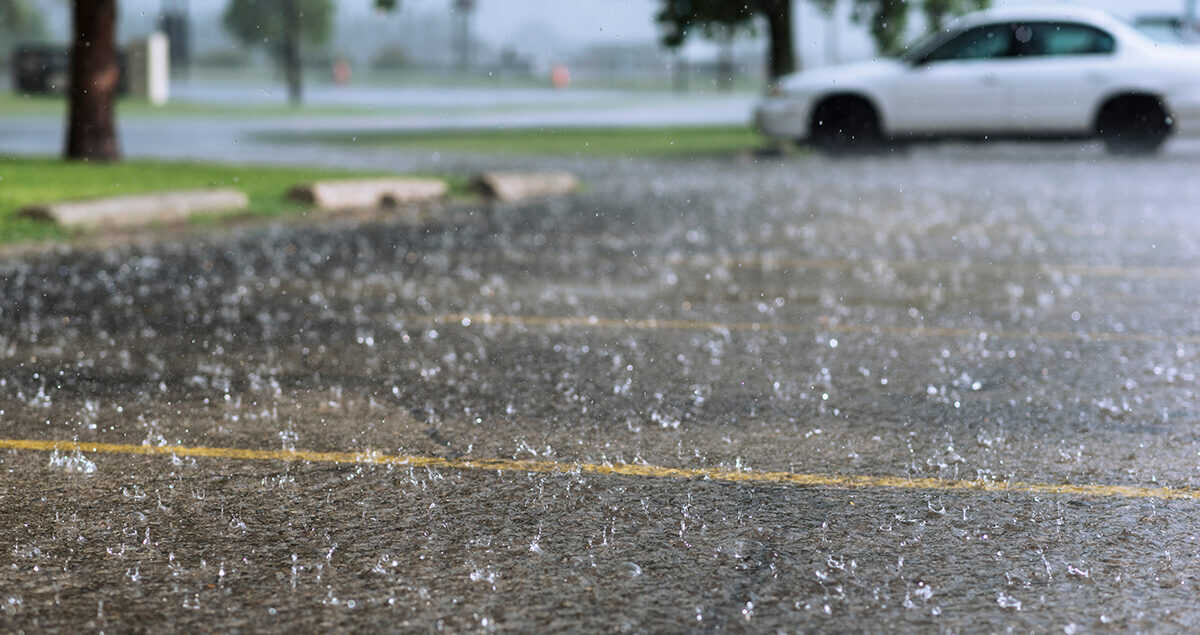 efectos negativos de la lluvia en el coche