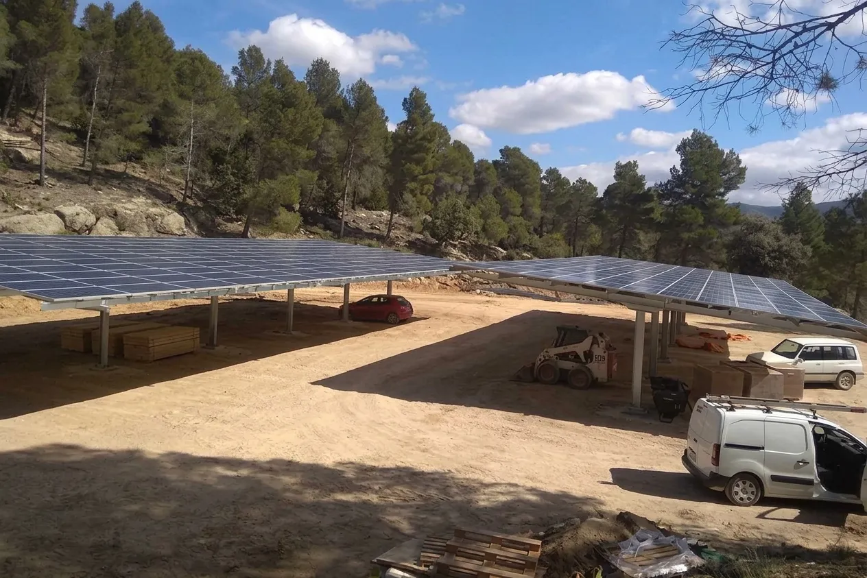 Marquesinas solares parking Hotel Torres del Marques Marquesinas solares parking Hotel Torres del Marques