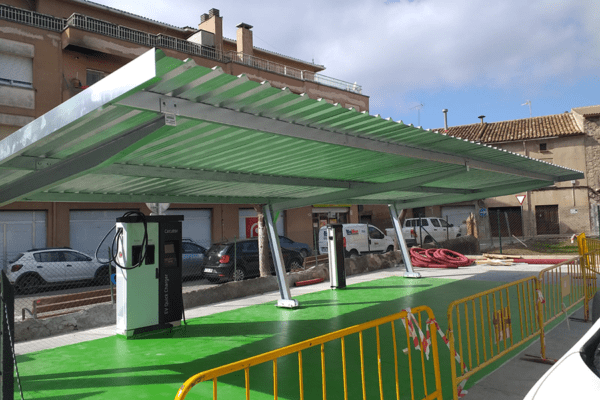 punto-recarga-e1590682610407 punto recarga e1590682610407 - Kit de Techo Solar para Coches