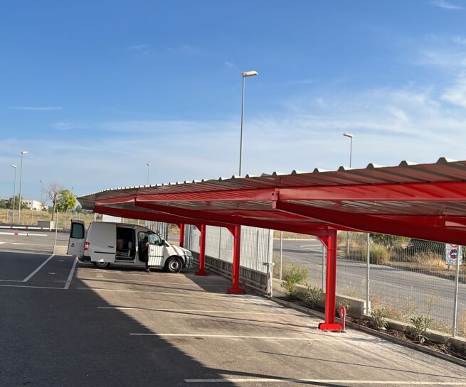 Marquesinas grandes parking haciendo curva