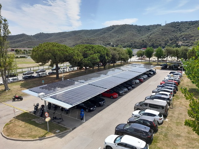 parking solar fotovoltaico para farmacéutica