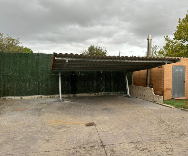 instalación de marquesina en chalet