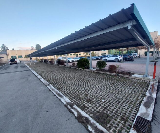 Parking para 24 coches de ancho especial