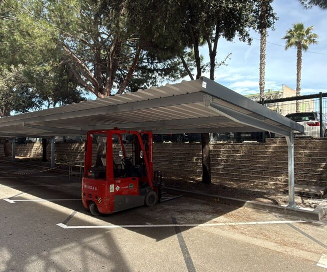 parking para 20+24 coches
